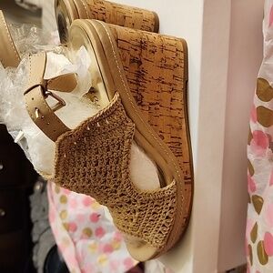 NEW Womens Taupe Crochet Wedge Heels In Box